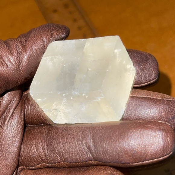 Optical Calcite raw piece B. - Picture 3 of 13